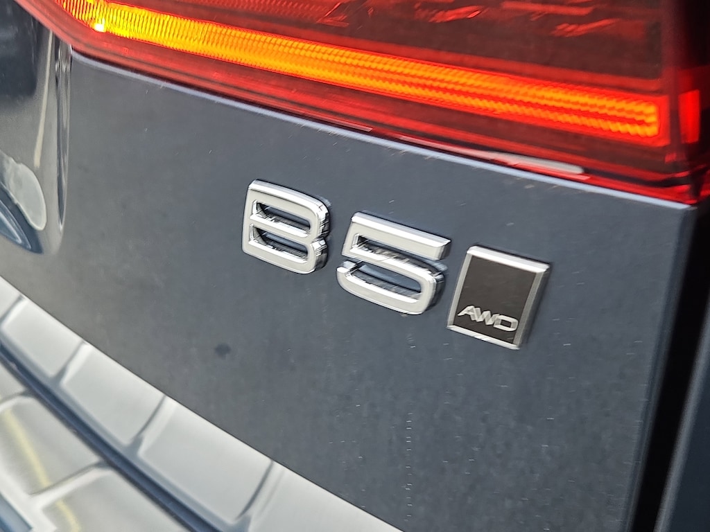 New 2026 Volvo XC60 B5 Plus SUV