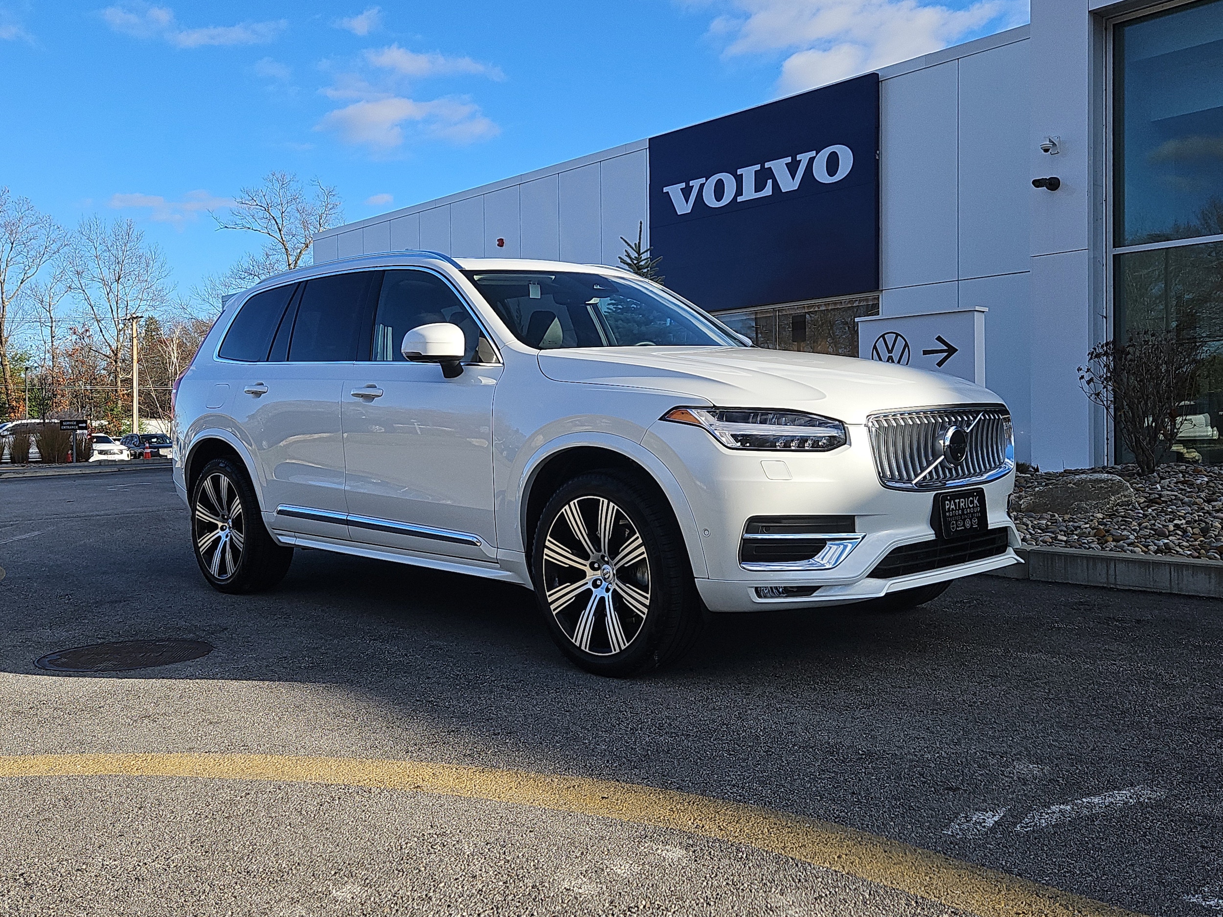 2025 Volvo XC90 Plus's photo