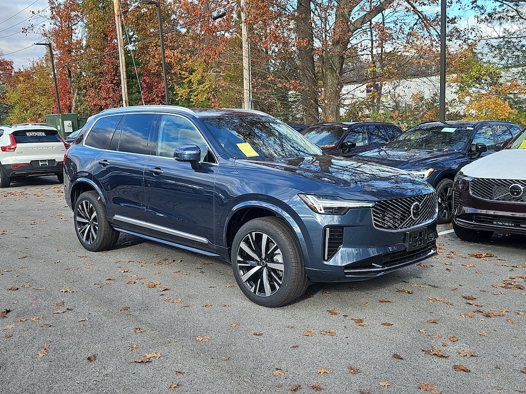 New 2026 Volvo XC90 B5 Core SUV