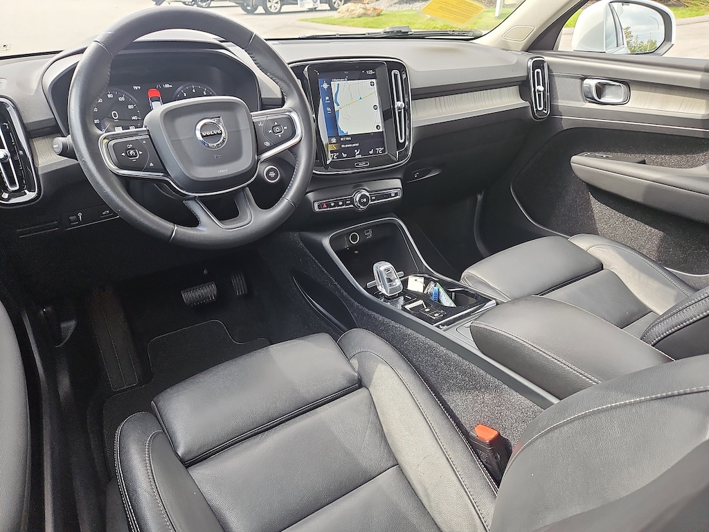 Used 2021 Volvo XC40 Inscription Sport Utility