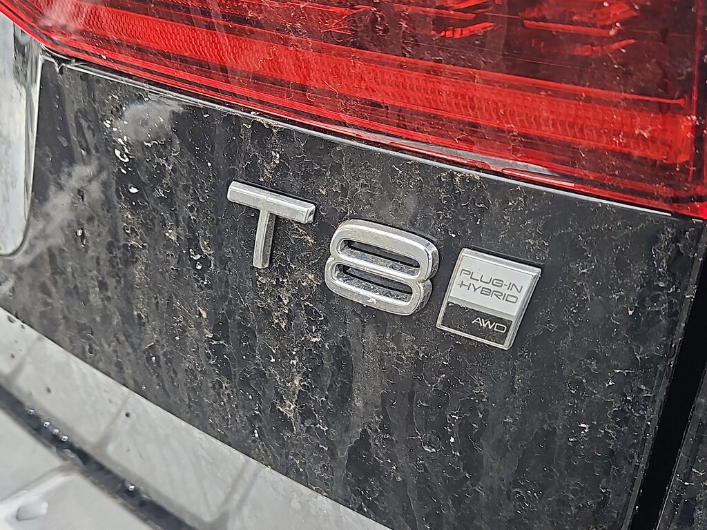 New 2026 Volvo XC60 plug-in hybrid T8 Ultra SUV