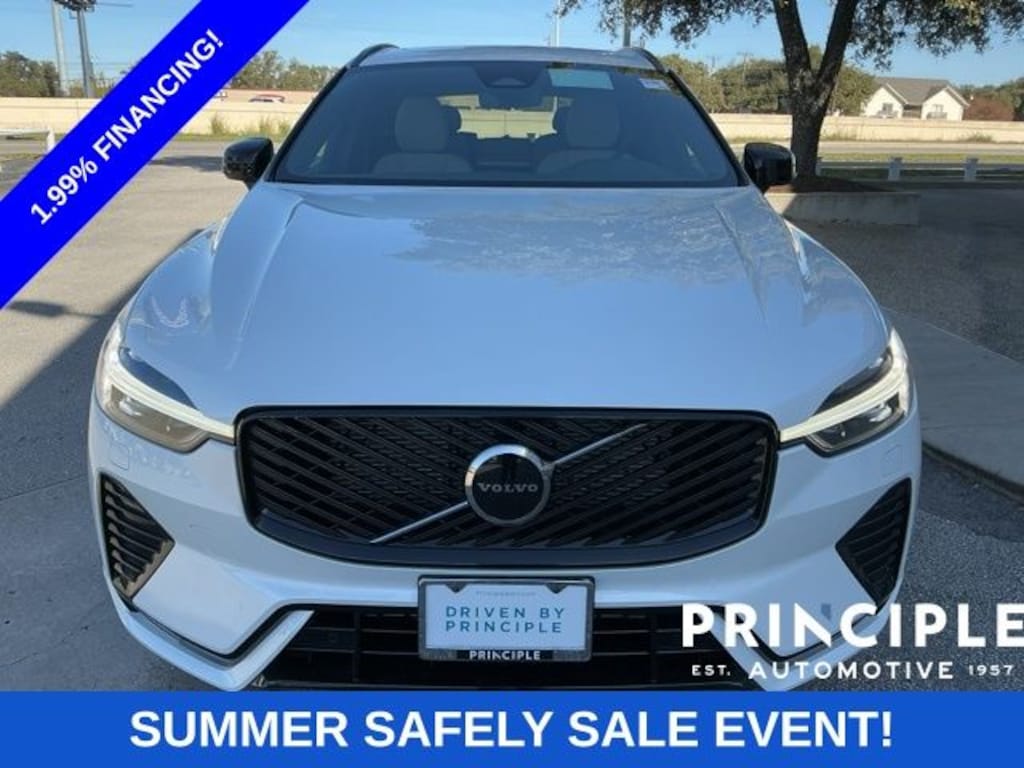 New 2026 Volvo XC60 B5 Core SUV
