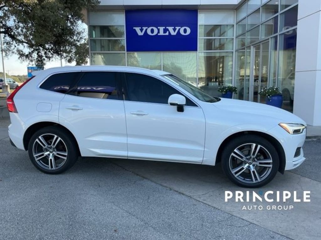 Used 2021 Volvo XC60 T5 Momentum SUV
