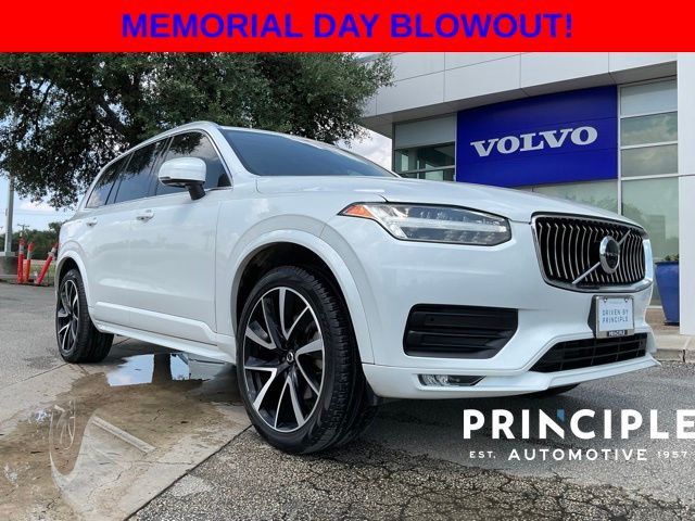 2022 Volvo XC90 T6 Momentum 6 Passenger AWD's photo