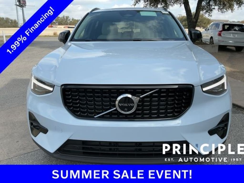 New 2026 Volvo XC40 B5 Plus SUV