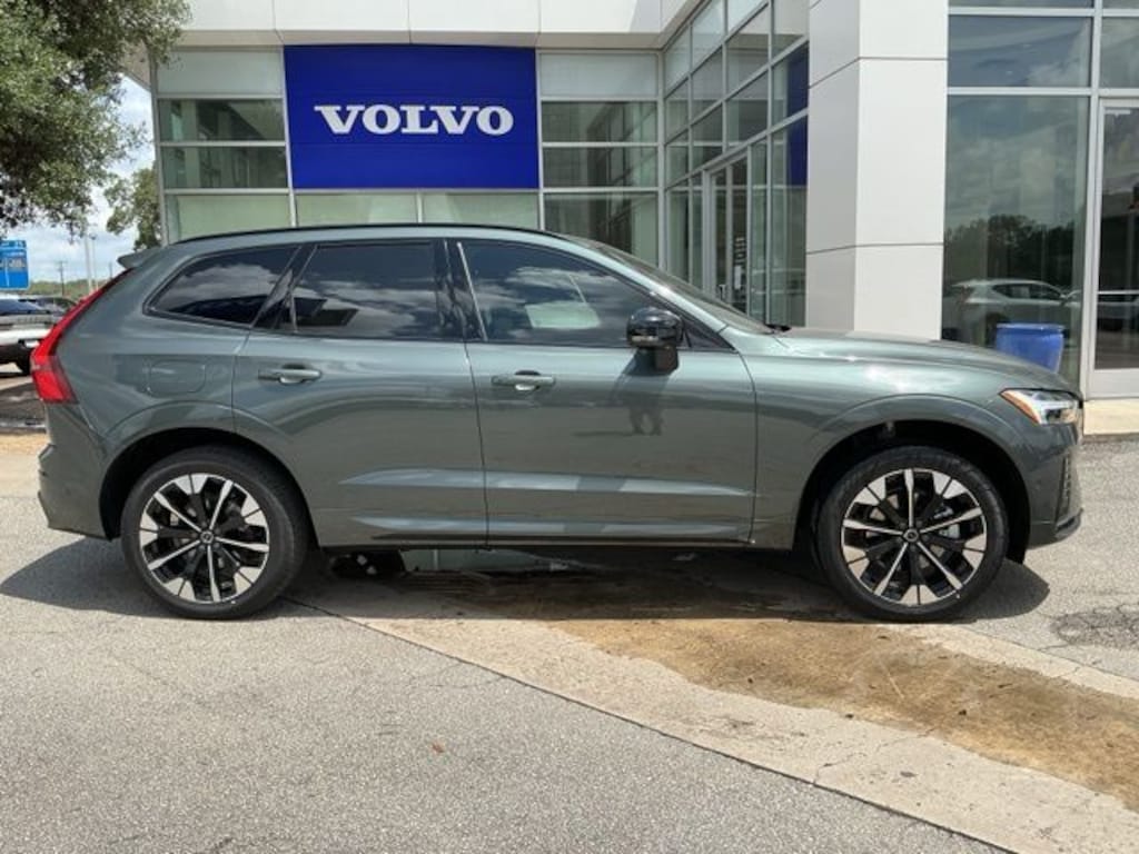 New 2026 Volvo XC60 B5 Plus SUV