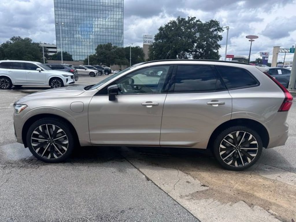 Certified 2026 Volvo XC60 Plug-In Hybrid T8 Ultra SUV