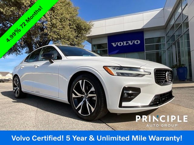 2024 Volvo S60 Core's photo