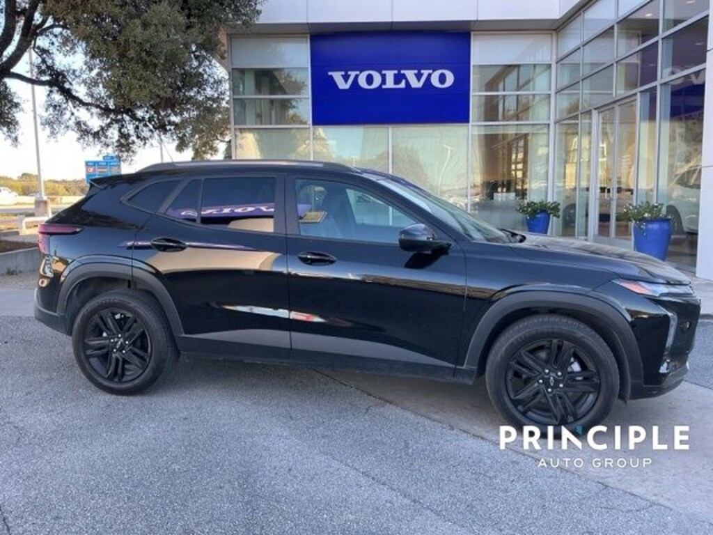 Used 2024 Chevrolet Trax Activ SUV