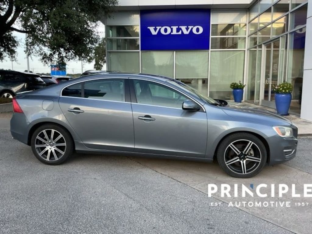 Used 2017 Volvo S60 Inscription T5 Platinum Sedan