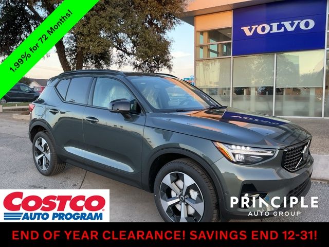 2026 Volvo XC40 Plus's photo