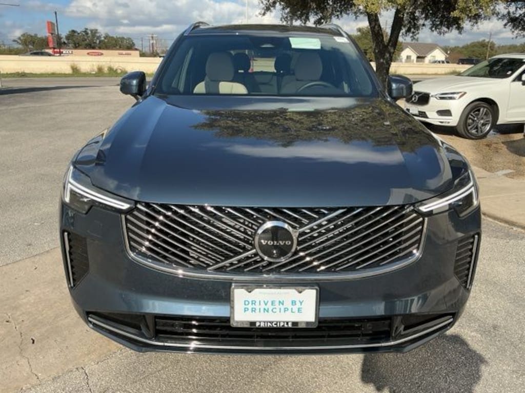 New 2026 Volvo XC90 B6 Plus 7-Seater SUV