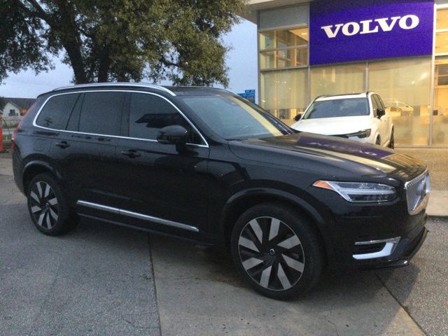 2023 Volvo XC90 Ultimate's photo