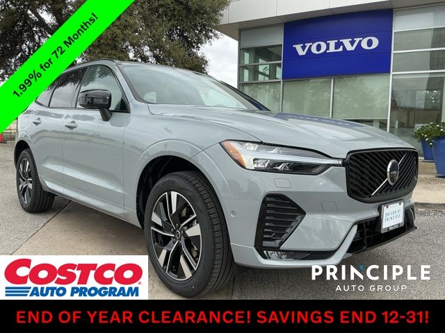 2026 Volvo XC60 Plus's photo