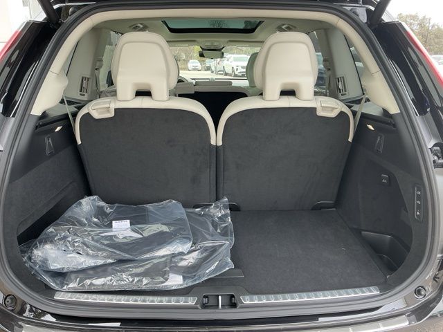 2026 Volvo XC90 Ultra - Photo 11