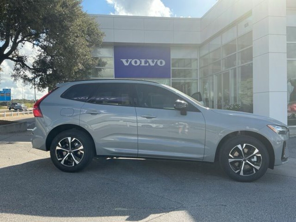 New 2026 Volvo XC60 B5 Core SUV