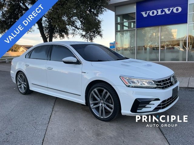 2017 Volkswagen Passat R-Line