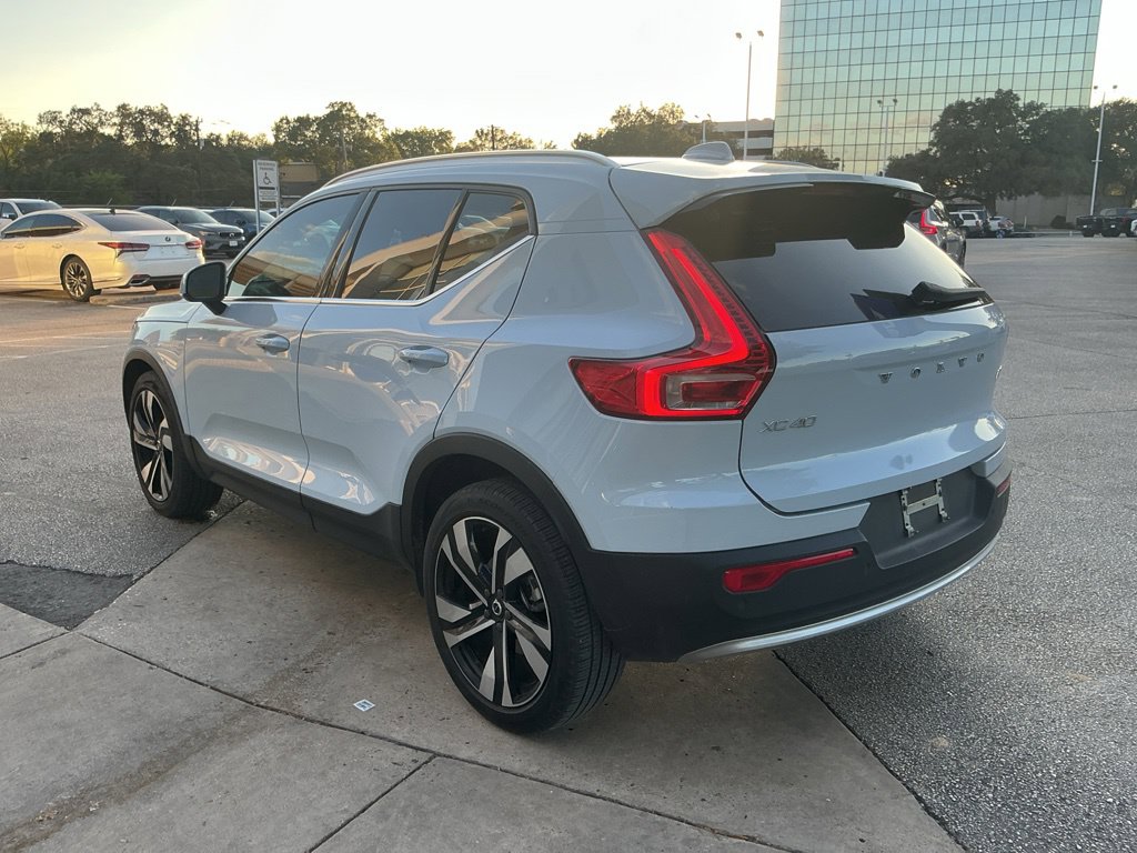 Used 2024 Volvo XC40 Ultimate SUV