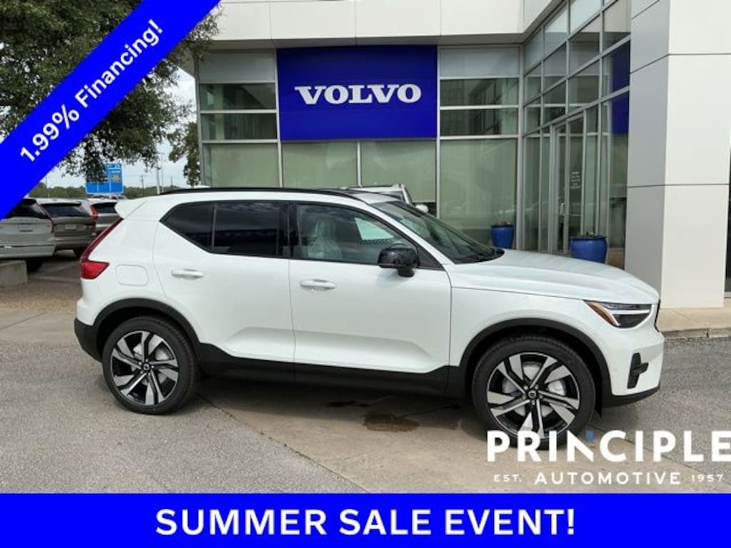 New 2026 Volvo XC40 B5 Ultra SUV