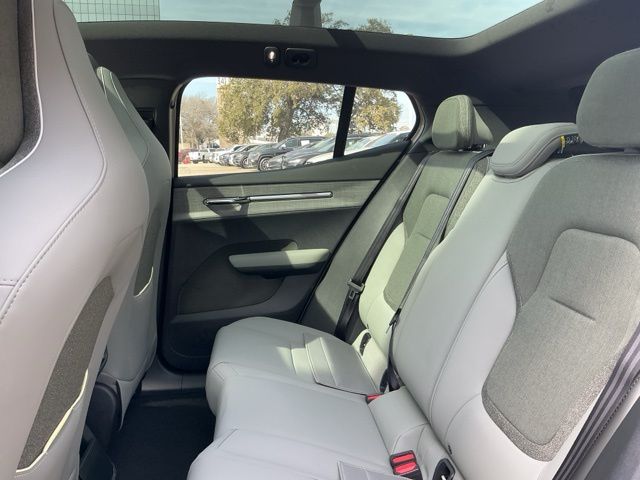 2026 Volvo EX30 Ultra - Photo 26