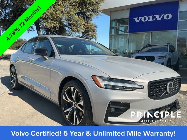 2024 Volvo S60 Core's photo