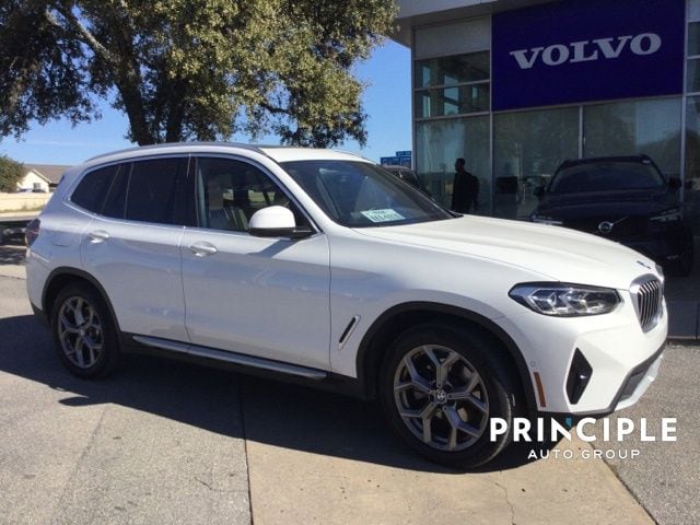 2023 BMW X3 30i's photo