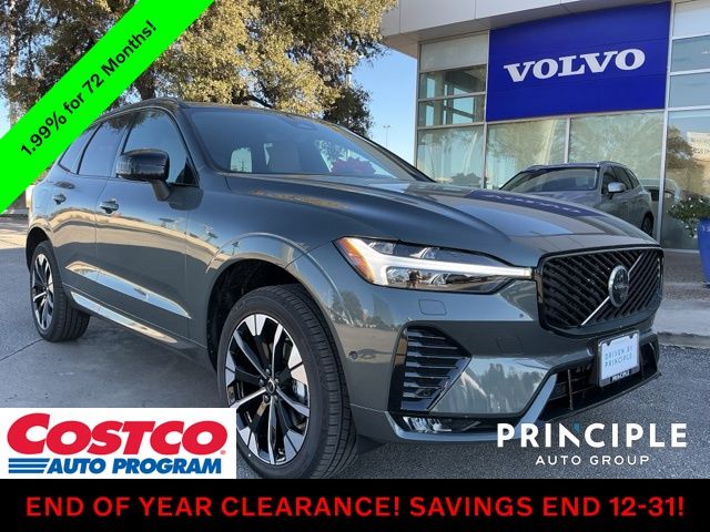 2026 Volvo XC60 Plus's photo