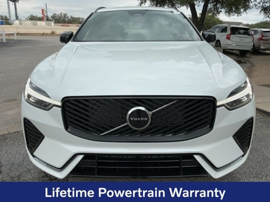 New 2026 Volvo XC60 B5 Core SUV