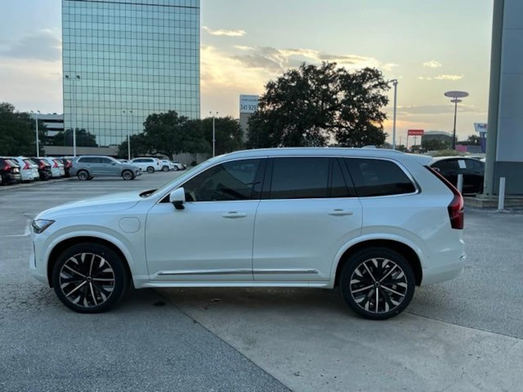 New 2026 Volvo XC90 plug-in hybrid T8 Plus 7-Seater SUV