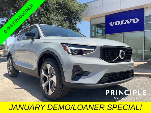 2026 Volvo XC40 Plus's photo