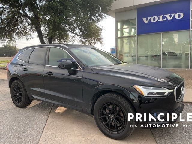 2020 Volvo XC60 T6 Momentum AWD's photo