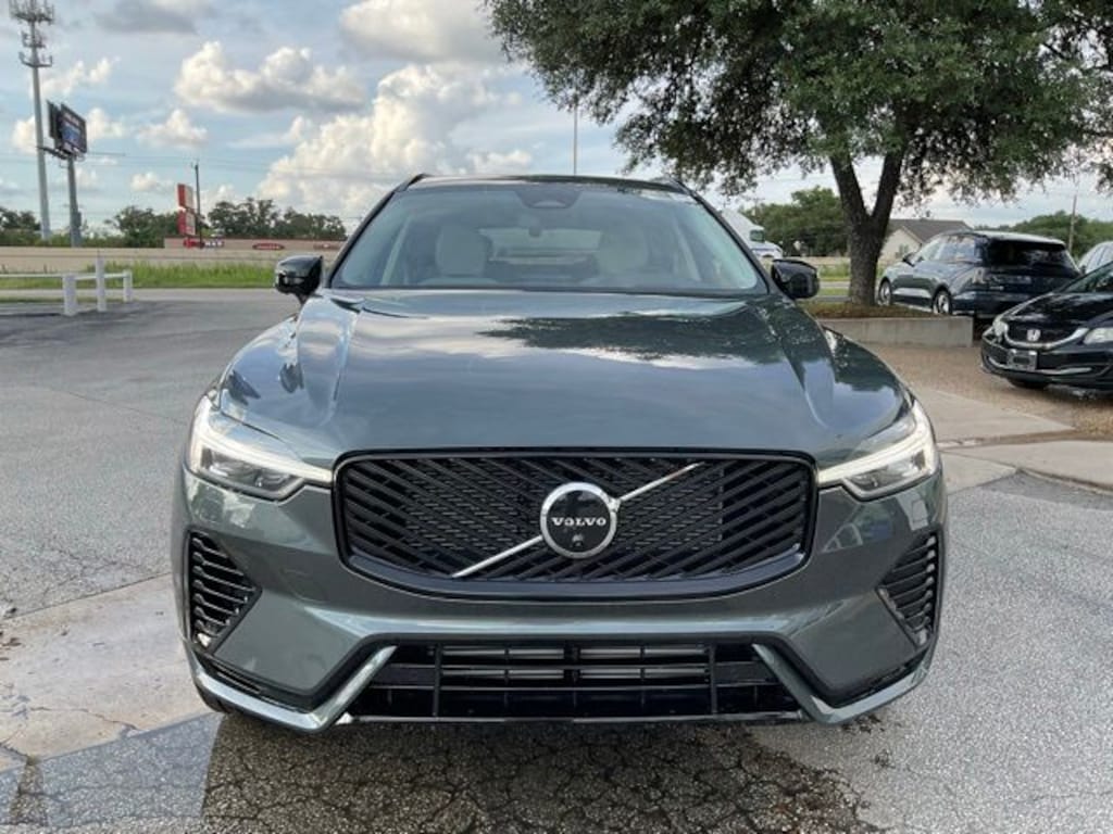 New 2026 Volvo XC60 plug-in hybrid T8 Ultra SUV