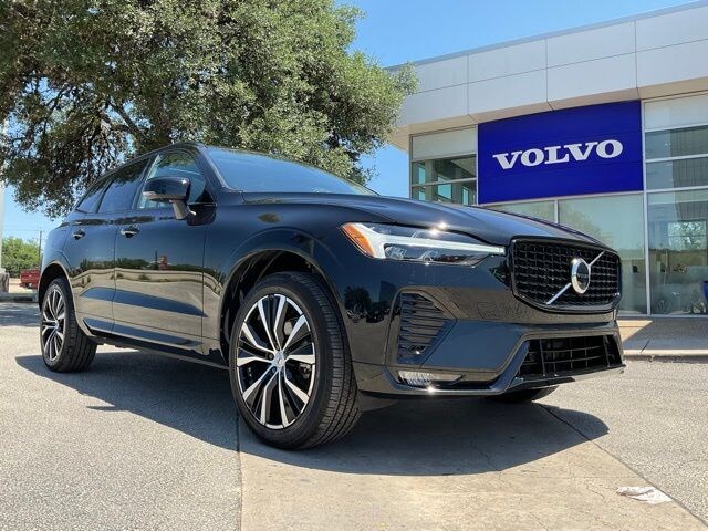 2023 Volvo XC60 B5 Plus Dark Theme I4 Turbocharged FWD