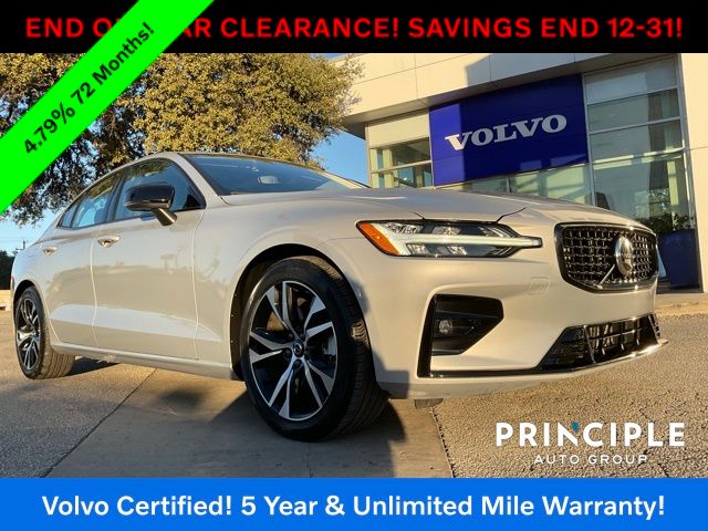 2024 Volvo S60 Core's photo