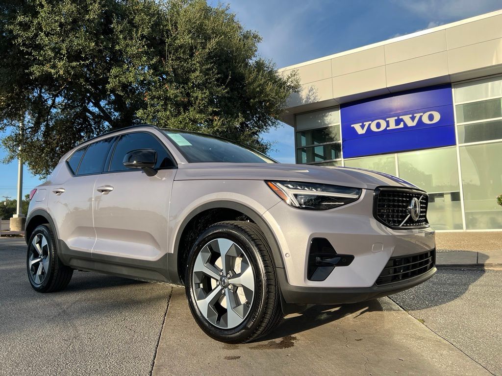 New 2026 Volvo XC40 B5 Plus