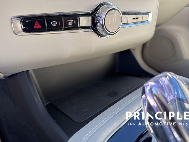 2026 Volvo XC90 Ultra - Photo 14