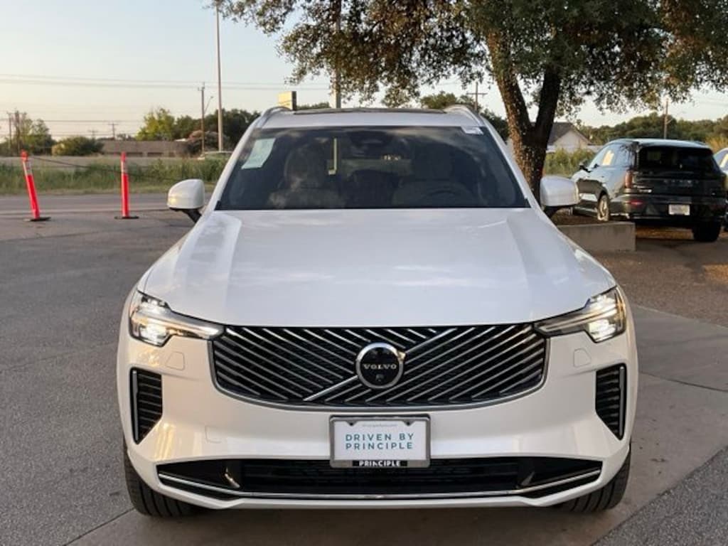 New 2026 Volvo XC90 B6 Plus 7-Seater SUV