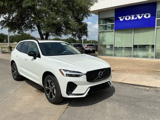 2026 Volvo XC60 B5 Core Dark AWD's photo