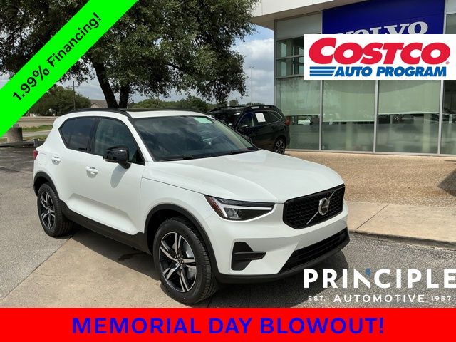 2026 Volvo XC40 B5 Core Dark AWD's photo