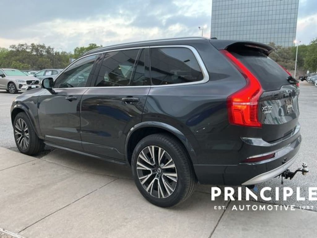 Used 2022 Volvo XC90 T5 Momentum SUV