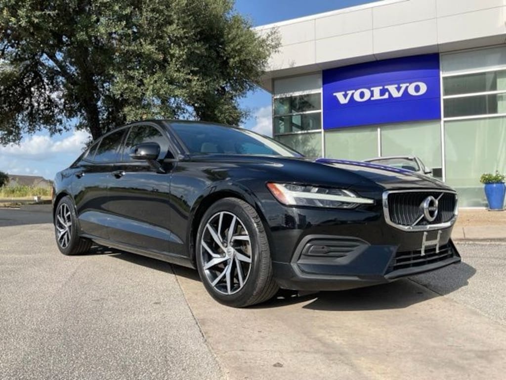 Used 2019 Volvo S60 T5 Momentum Sedan