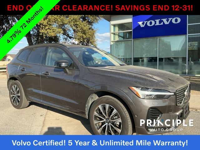 2025 Volvo XC60 Plus's photo