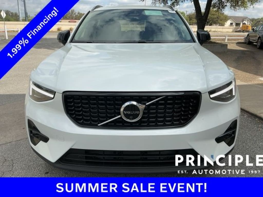 New 2026 Volvo XC40 B5 Ultra SUV