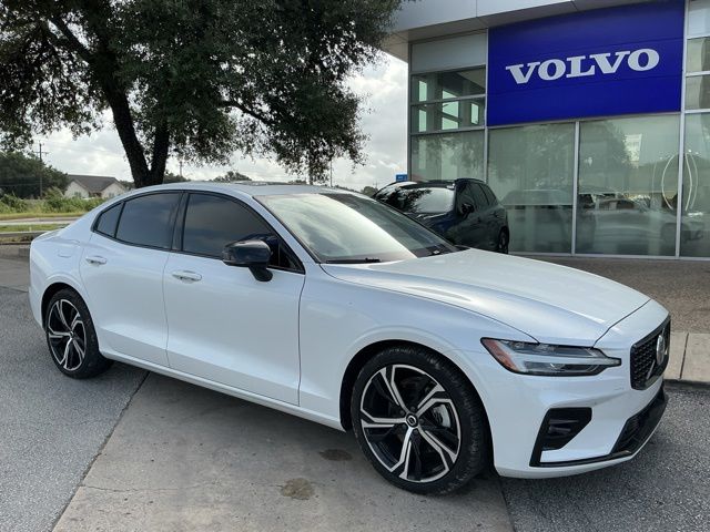 2024 Volvo S60 B5 Core Dark Theme AWD's photo