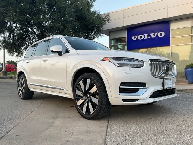 2024 Volvo XC90 Recharge Plug-In Hybrid T8 Plus Bright Theme 7 Passenger I4 Hybrid Turbocharged DOHC 16V LEV3-SULEV30 AWD