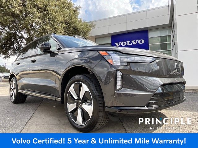 2025 Volvo EX90 Plus