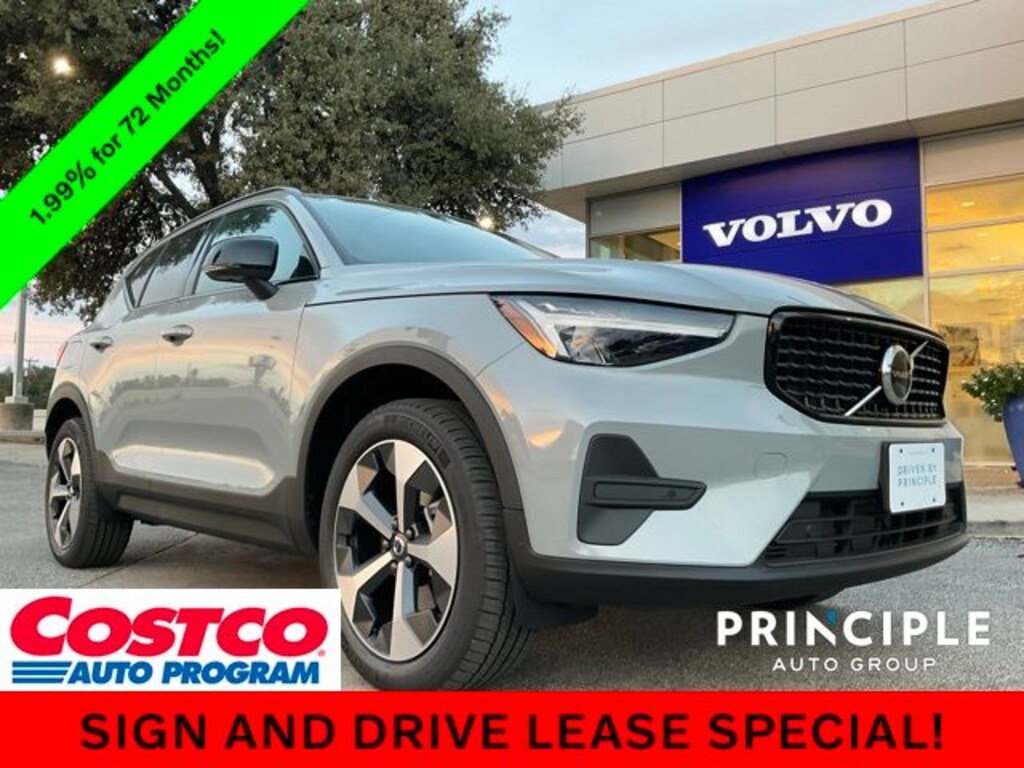 New 2026 Volvo XC40 B5 Core SUV