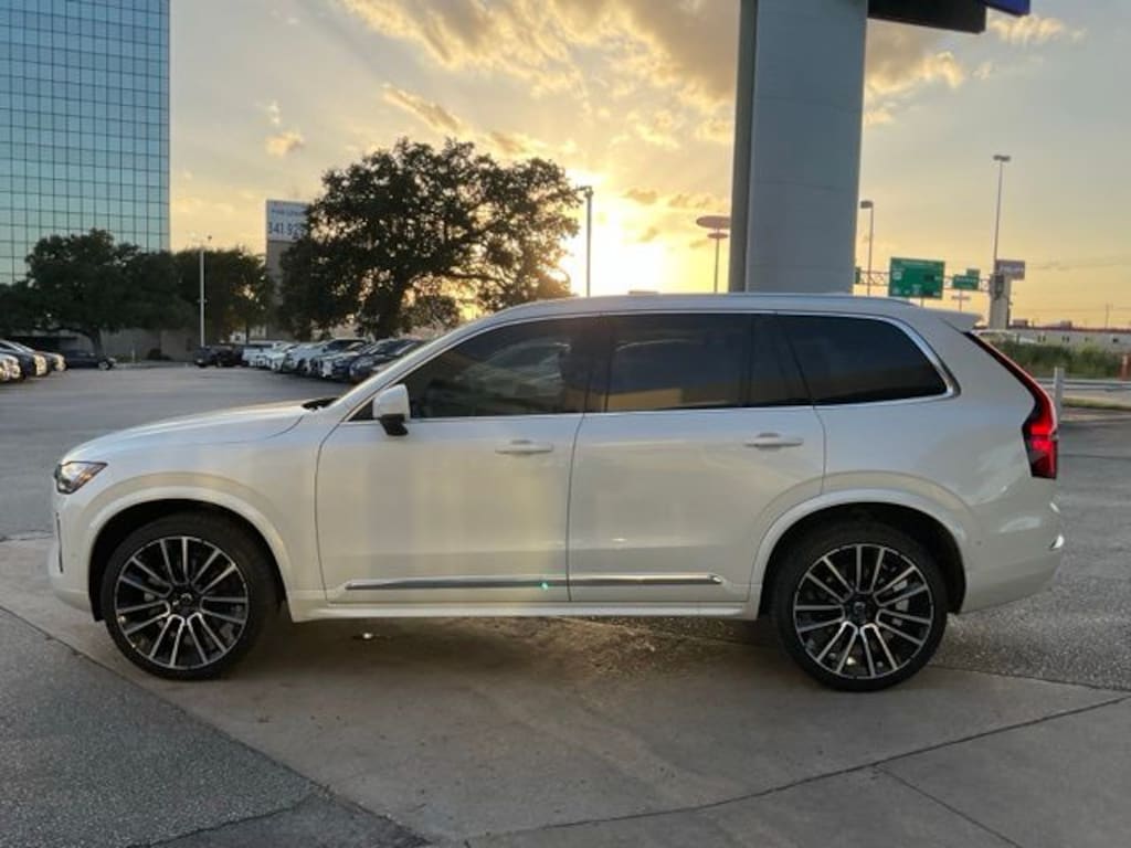 New 2026 Volvo XC90 B6 Plus 7-Seater SUV