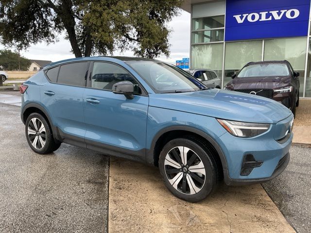 2023 Volvo C40 Core's photo