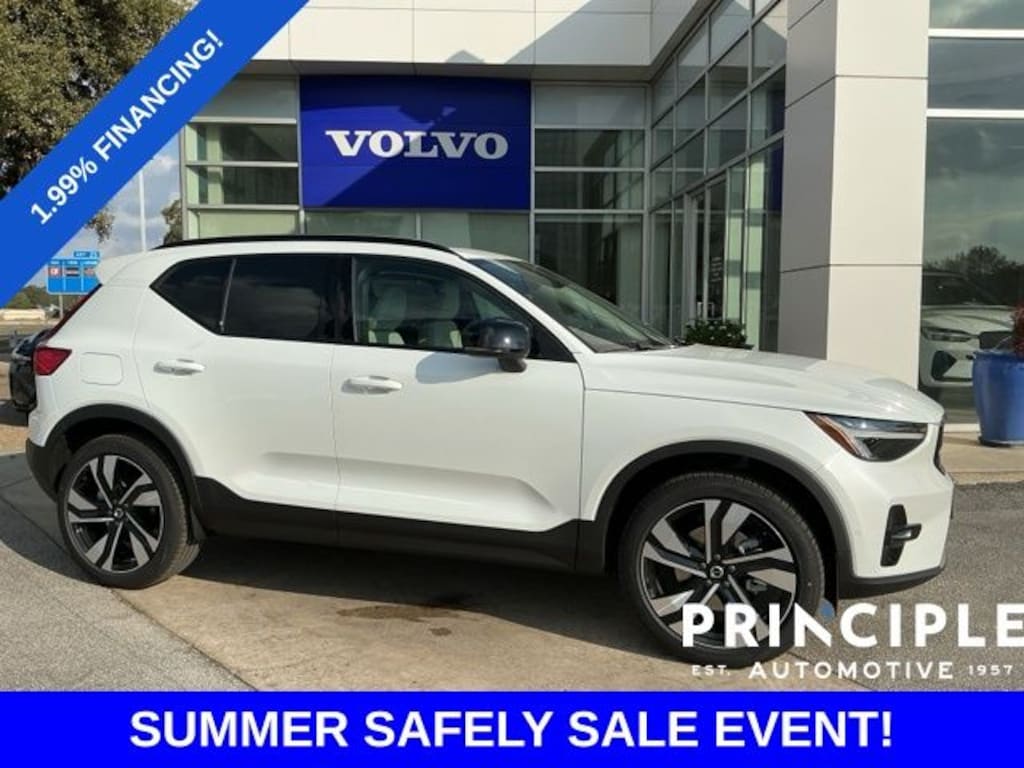 New 2026 Volvo XC40 B4 Plus SUV